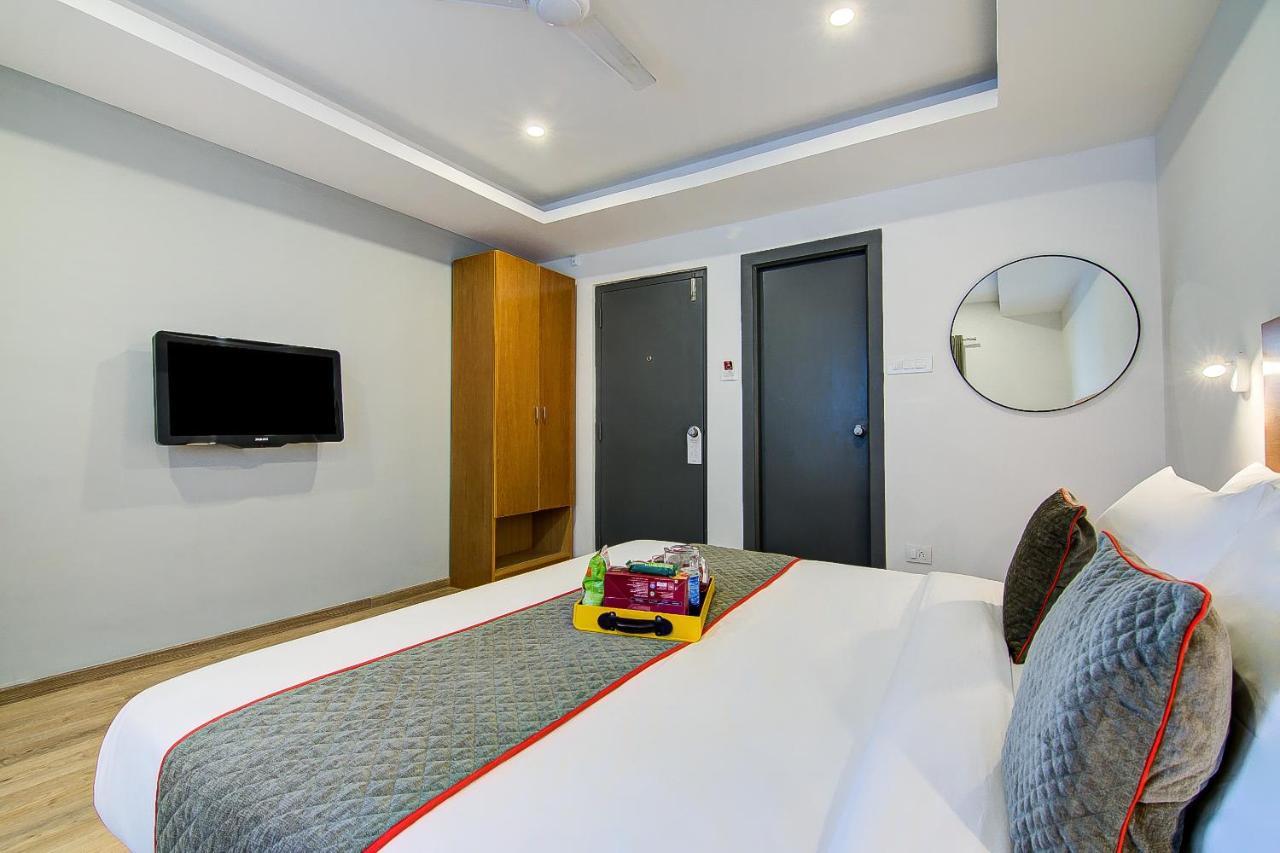 Oyo Townhouse 034 -Halcyon Hitech City Road Χιντεραμπάντ Εξωτερικό φωτογραφία