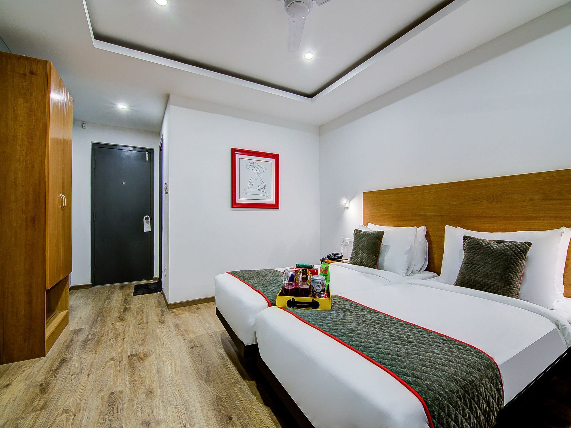 Oyo Townhouse 034 -Halcyon Hitech City Road Χιντεραμπάντ Εξωτερικό φωτογραφία