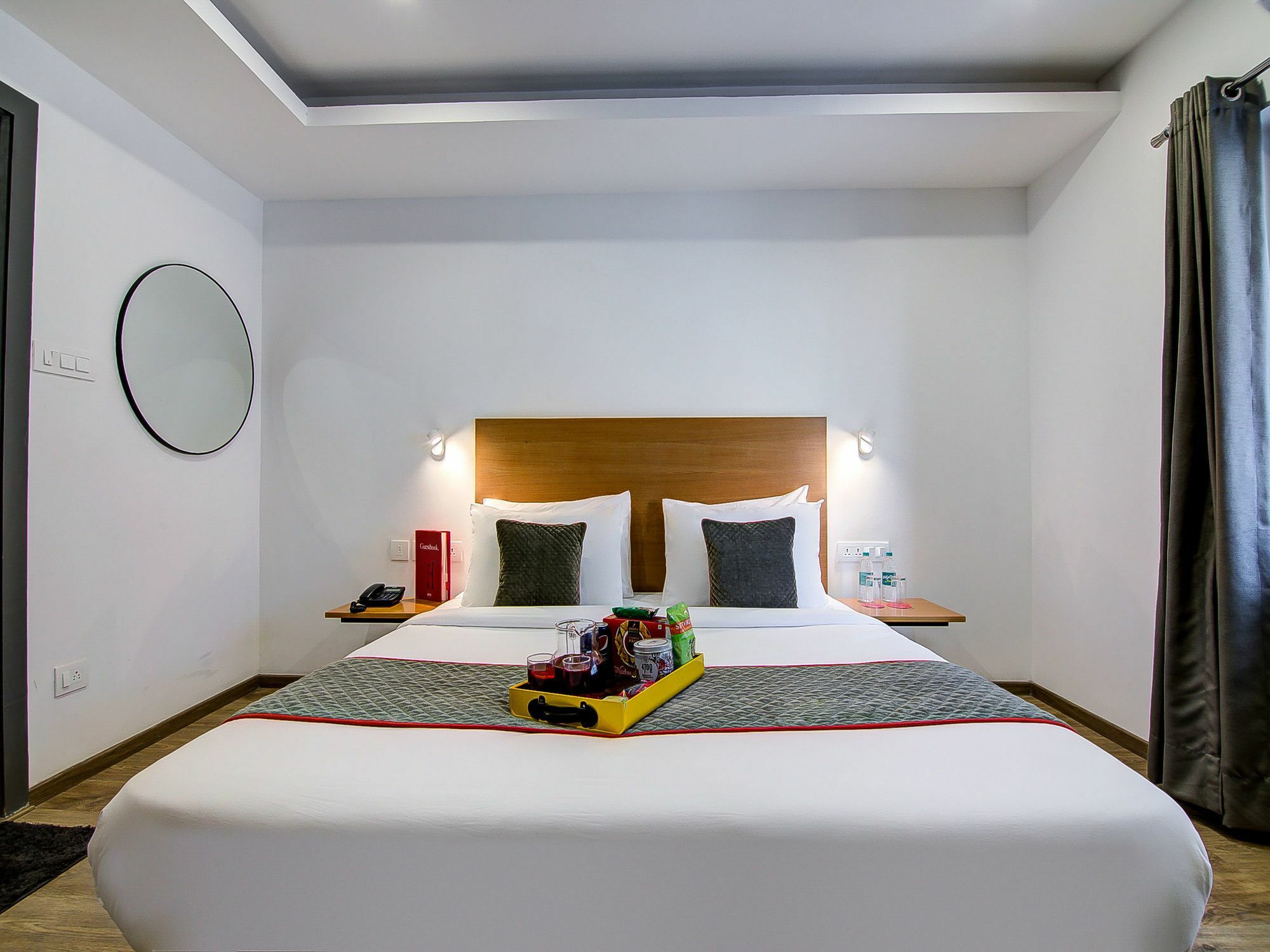 Oyo Townhouse 034 -Halcyon Hitech City Road Χιντεραμπάντ Εξωτερικό φωτογραφία