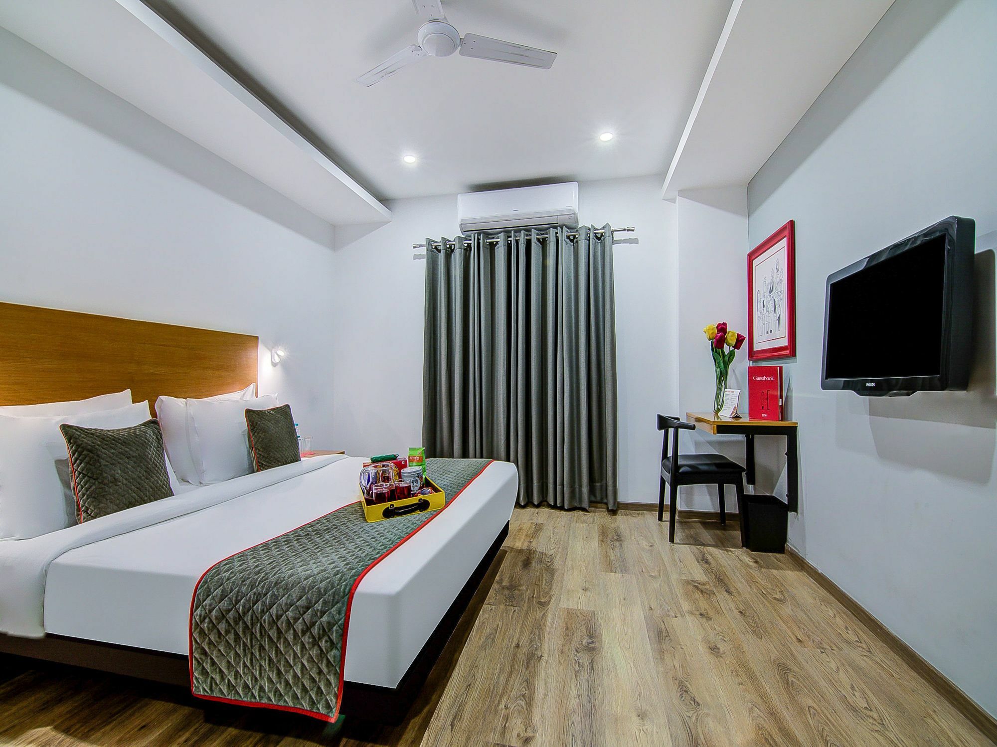 Oyo Townhouse 034 -Halcyon Hitech City Road Χιντεραμπάντ Εξωτερικό φωτογραφία