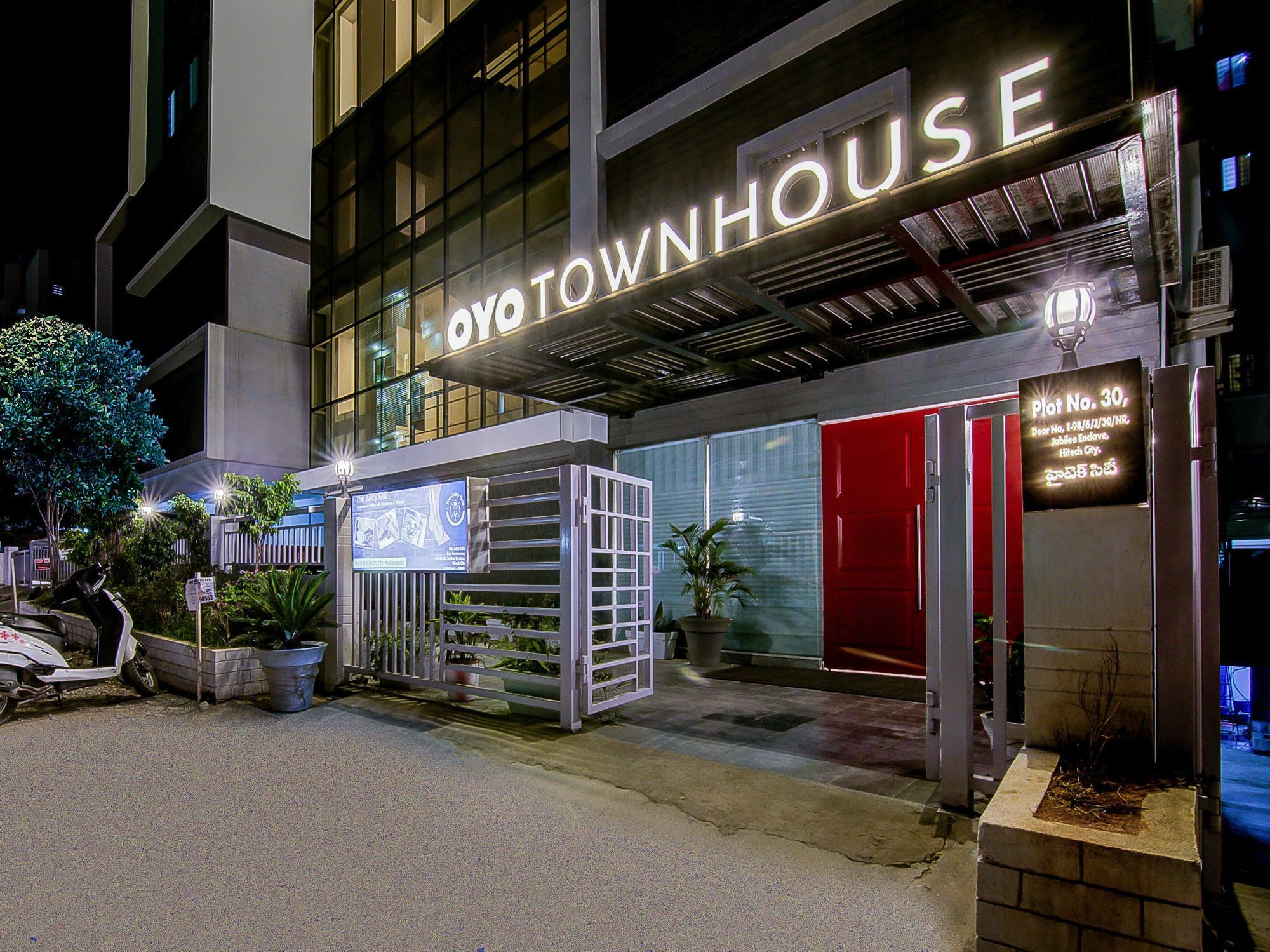 Oyo Townhouse 034 -Halcyon Hitech City Road Χιντεραμπάντ Εξωτερικό φωτογραφία