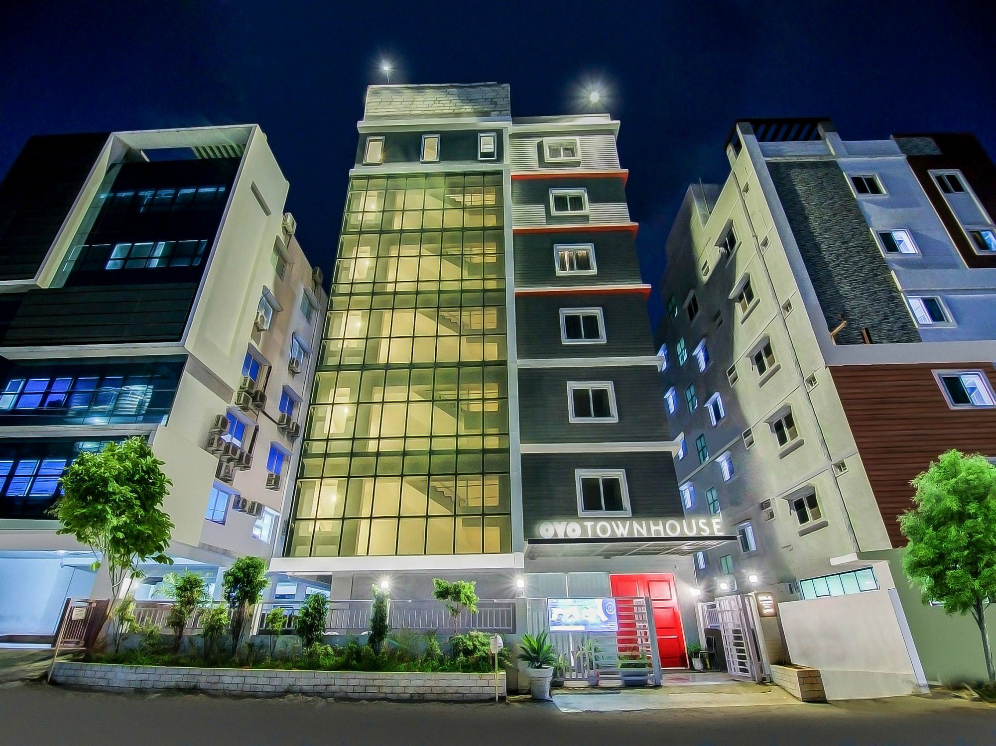 Oyo Townhouse 034 -Halcyon Hitech City Road Χιντεραμπάντ Εξωτερικό φωτογραφία